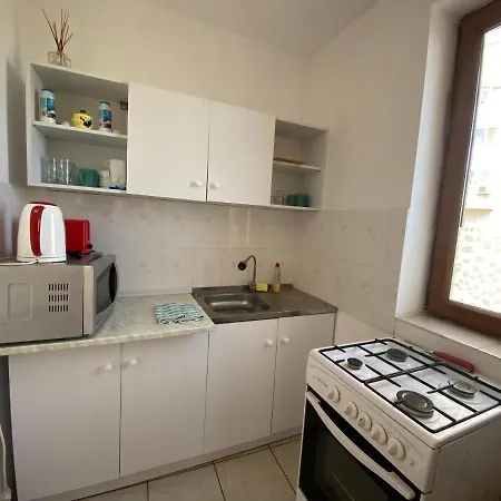 Apartment Garsoniere Victor Seaview Aer Conditionat- Bucatarie-primim Carduri Vacanta-pet Friendly La 3 Minute De Plaja Reyna-zoom Constanţa