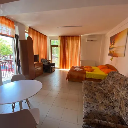 Garsoniere Victor Seaview Aer Conditionat-bucatari-primim Carduri Vacanta-pet Friendly 150 M De Plaja Reyna- Zoom Констанца