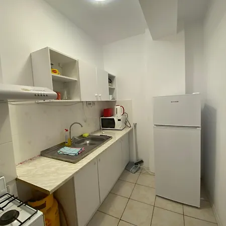 Apartment Garsoniere Victor Seaview Aer Conditionat- Bucatarie-primim Carduri Vacanta-pet Friendly La 3 Minute De Plaja Reyna-zoom *