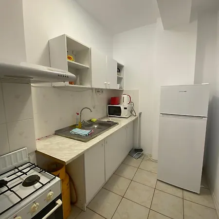 Garsoniere Victor Seaview Aer Conditionat-bucatari-primim Carduri Vacanta-pet Friendly 150 M De Plaja Reyna- Zoom Констанца