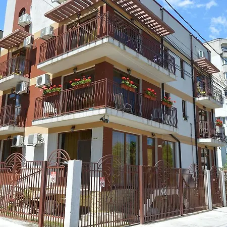 Garsoniere Victor Seaview Aer Conditionat- Bucatarie-primim Carduri Vacanta-pet Friendly La 3 Minute De Plaja Reyna-zoom アパート *