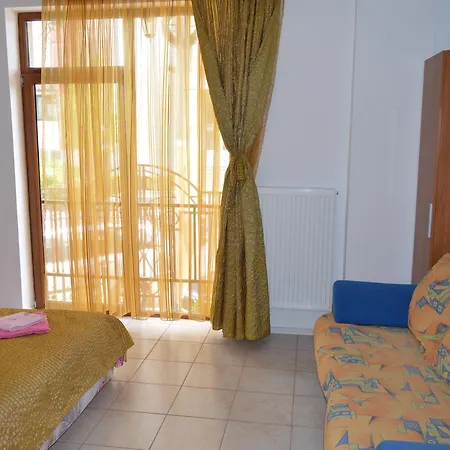 Garsoniere Victor Seaview Aer Conditionat-bucatari-primim Carduri Vacanta-pet Friendly 150 M De Plaja Reyna- Zoom Апартаменты