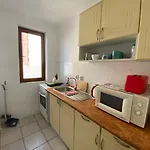 Garsoniere Victor Seaview Aer Conditionat- Bucatarie-primim Carduri Vacanta-pet Friendly La 3 Minute De Plaja Reyna-zoom Constanţa