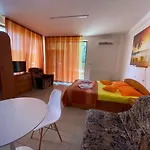 Apartamento Garsoniere Victor Seaview Aer Conditionat- Bucatarie-primim Carduri Vacanta-pet Friendly La 3 Minute De Plaja Reyna-zoom *