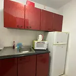Apartamento Garsoniere Victor Seaview Aer Conditionat- Bucatarie-primim Carduri Vacanta-pet Friendly La 3 Minute De Plaja Reyna-zoom Constanţa