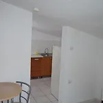 Apartamento Garsoniere Victor Seaview Aer Conditionat- Bucatarie-primim Carduri Vacanta-pet Friendly La 3 Minute De Plaja Reyna-zoom Constanţa