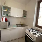 Apartamento Garsoniere Victor Seaview Aer Conditionat- Bucatarie-primim Carduri Vacanta-pet Friendly La 3 Minute De Plaja Reyna-zoom Constanţa