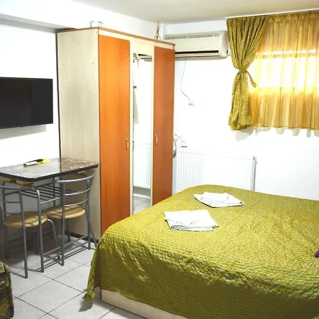 Garsoniere Victor Seaview Aer Conditionat-Bucatari-Primim Carduri Vacanta-Pet Friendly 150 M De Plaja Reyna- Zoom Beach Constanţa