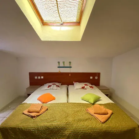 Apartament Garsoniere Victor Seaview Aer Conditionat- Bucatarie-primim Carduri Vacanta-pet Friendly La 3 Minute De Plaja Reyna-zoom Konstanca