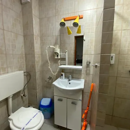 Apartamento Garsoniere Victor Seaview Aer Conditionat- Bucatarie-primim Carduri Vacanta-pet Friendly La 3 Minute De Plaja Reyna-zoom