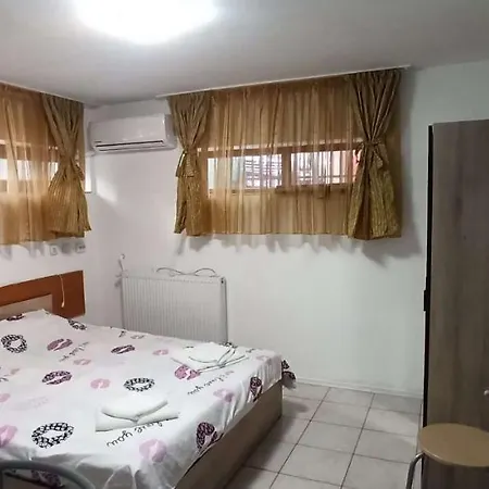 Garsoniere Victor Seaview Aer Conditionat-Bucatari-Primim Carduri Vacanta-Pet Friendly 150 M De Plaja Reyna- Zoom Beach * Constanţa