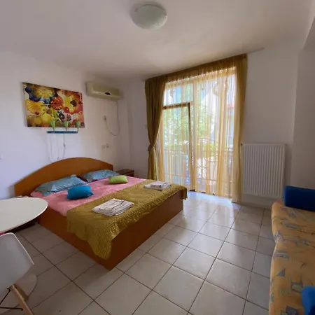 Garsoniere Victor Seaview Aer Conditionat- Bucatarie-primim Carduri Vacanta-pet Friendly La 3 Minute De Plaja Reyna-zoom Lejlighed