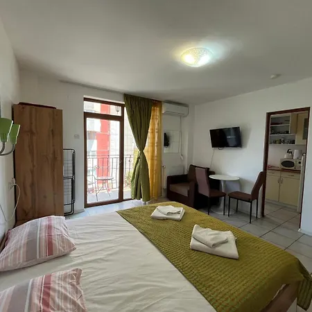 Garsoniere Victor Seaview Aer Conditionat- Bucatarie-primim Carduri Vacanta-pet Friendly La 3 Minute De Plaja Reyna-zoom Lejlighed Constanţa