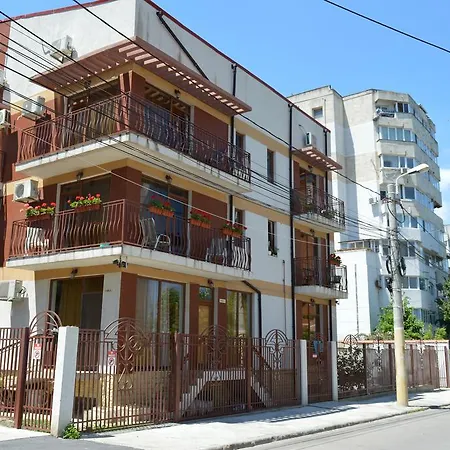 Garsoniere Victor Seaview Aer Conditionat Primim Carduri Vacanta 150 M De Plaja Reyna Beach Apartment *