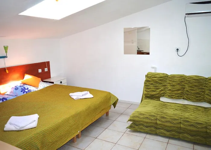 Апартаменты Garsoniere Victor Seaview Aer Conditionat- Bucatarie-primim Carduri Vacanta-pet Friendly La 3 Minute De Plaja Reyna-zoom *