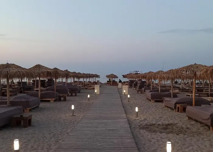 Garsoniere Victor Seaview Aer Conditionat- Bucatarie-primim Carduri Vacanta-pet Friendly La 3 Minute De Plaja Reyna-zoom Апартаменты Констанца