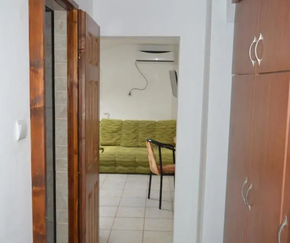 Garsoniere Victor Seaview Aer Conditionat- Bucatarie-primim Carduri Vacanta-pet Friendly La 3 Minute De Plaja Reyna-zoom Апартаменты Констанца