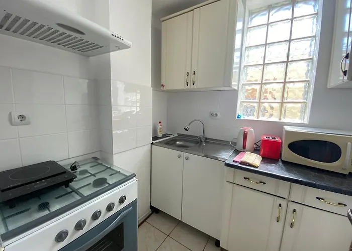 Garsoniere Victor Seaview Aer Conditionat- Bucatarie-primim Carduri Vacanta-pet Friendly La 3 Minute De Plaja Reyna-zoom Апартаменты Констанца