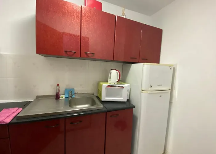 Апартаменты Garsoniere Victor Seaview Aer Conditionat- Bucatarie-primim Carduri Vacanta-pet Friendly La 3 Minute De Plaja Reyna-zoom Констанца