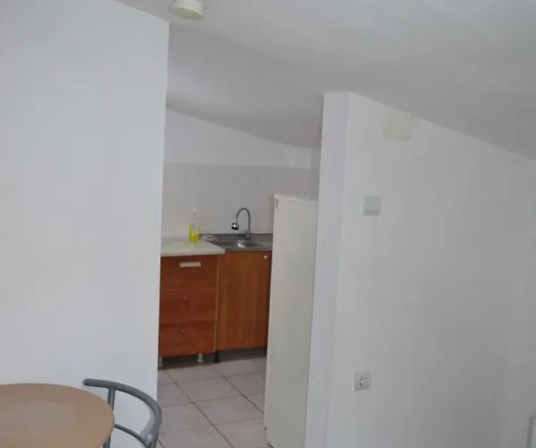 Апартаменты Garsoniere Victor Seaview Aer Conditionat- Bucatarie-primim Carduri Vacanta-pet Friendly La 3 Minute De Plaja Reyna-zoom Констанца