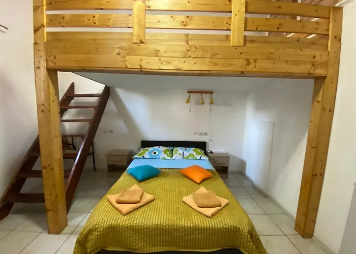 Garsoniere Victor Seaview Aer Conditionat- Bucatarie-primim Carduri Vacanta-pet Friendly La 3 Minute De Plaja Reyna-zoom Апартаменты *