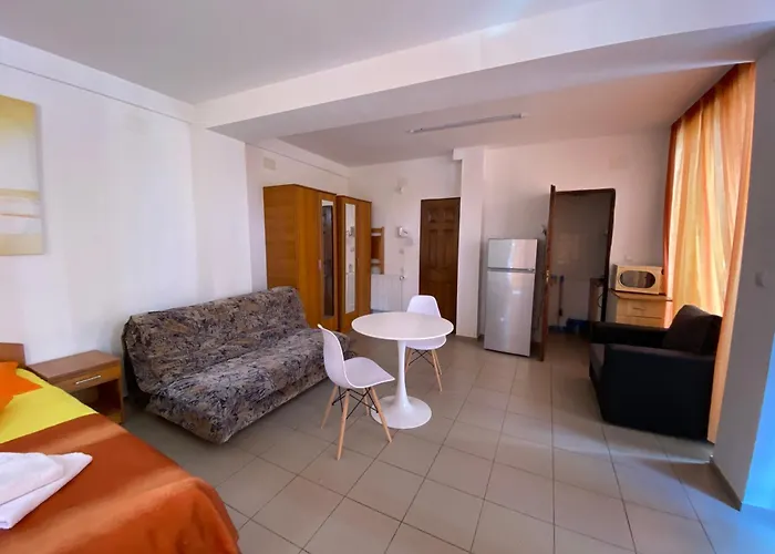 Garsoniere Victor Seaview Aer Conditionat- Bucatarie-primim Carduri Vacanta-pet Friendly La 3 Minute De Plaja Reyna-zoom