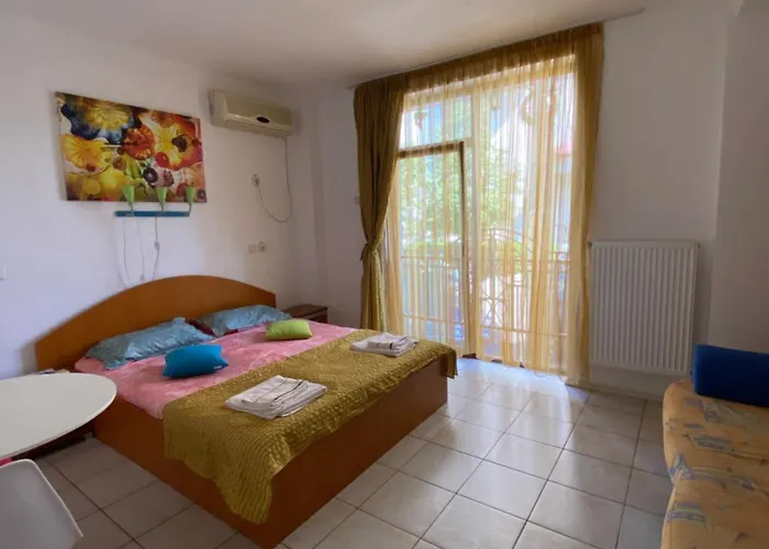 Garsoniere Victor Seaview Aer Conditionat- Bucatarie-primim Carduri Vacanta-pet Friendly La 3 Minute De Plaja Reyna-zoom Апартаменты