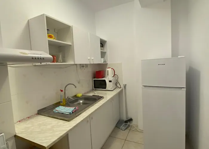 Апартаменты Garsoniere Victor Seaview Aer Conditionat- Bucatarie-primim Carduri Vacanta-pet Friendly La 3 Minute De Plaja Reyna-zoom *