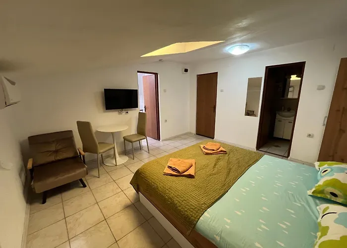 Апартаменты Garsoniere Victor Seaview Aer Conditionat- Bucatarie-primim Carduri Vacanta-pet Friendly La 3 Minute De Plaja Reyna-zoom Констанца