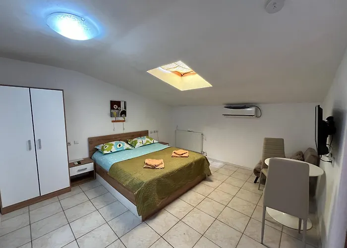 Garsoniere Victor Seaview Aer Conditionat- Bucatarie-primim Carduri Vacanta-pet Friendly La 3 Minute De Plaja Reyna-zoom * Констанца