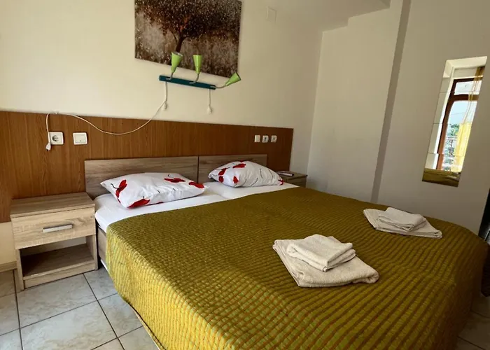 Garsoniere Victor Seaview Aer Conditionat- Bucatarie-primim Carduri Vacanta-pet Friendly La 3 Minute De Plaja Reyna-zoom Апартаменты *