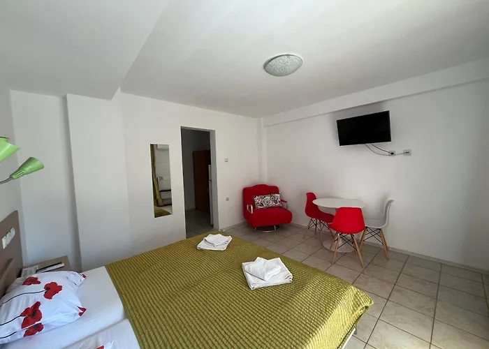 Апартаменты Garsoniere Victor Seaview Aer Conditionat- Bucatarie-primim Carduri Vacanta-pet Friendly La 3 Minute De Plaja Reyna-zoom Констанца