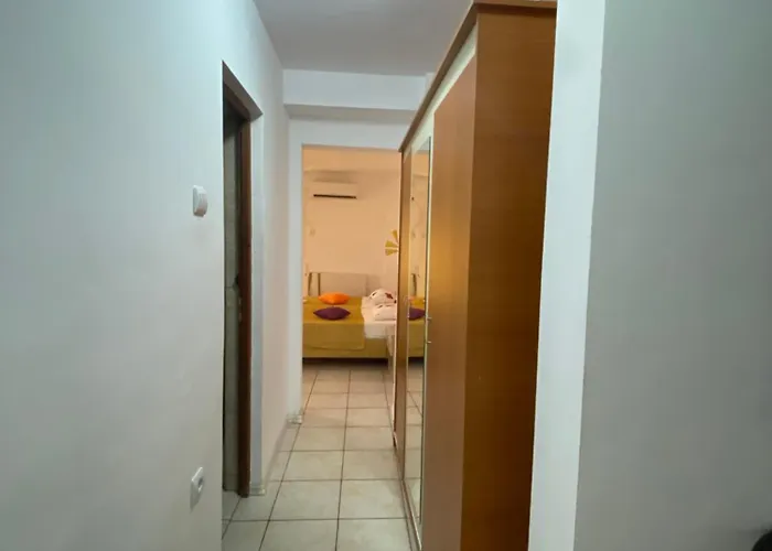 Garsoniere Victor Seaview Aer Conditionat- Bucatarie-primim Carduri Vacanta-pet Friendly La 3 Minute De Plaja Reyna-zoom Апартаменты *