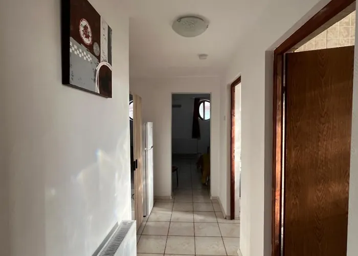 Garsoniere Victor Seaview Aer Conditionat- Bucatarie-primim Carduri Vacanta-pet Friendly La 3 Minute De Plaja Reyna-zoom Апартаменты Констанца