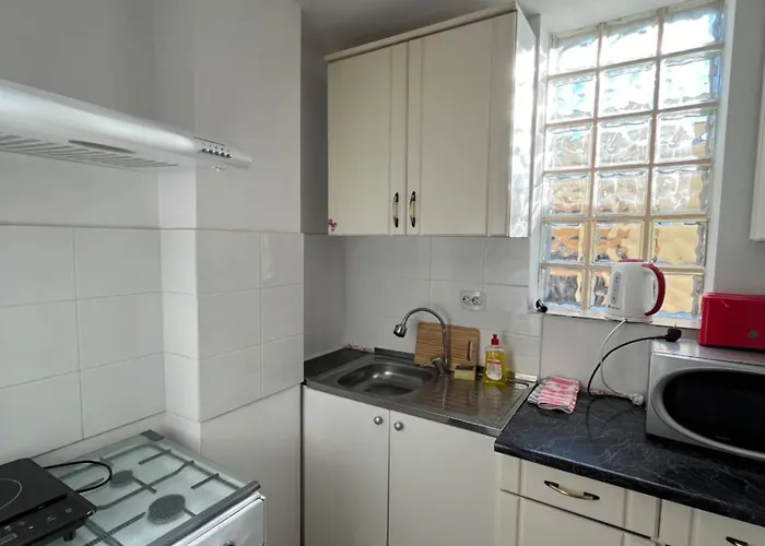 Апартаменты Garsoniere Victor Seaview Aer Conditionat- Bucatarie-primim Carduri Vacanta-pet Friendly La 3 Minute De Plaja Reyna-zoom Констанца